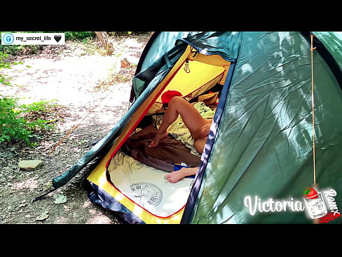 ❤️ Difilmkan di kamera Pria brengsek yang bersemangat dari Orang Asing di dalam tenda ️❌ Video seks pada kami id.pornovore.ru