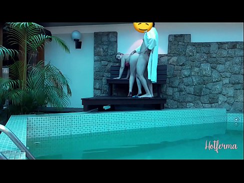 ❤️ Bos mengundang pelayan ke kolam renang, tetapi tidak bisa menahan panas ️❌ Video seks pada kami id.pornovore.ru